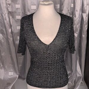 In Wear a new day Black Heather V-Neck Short Sleeve Knit Top size Xl